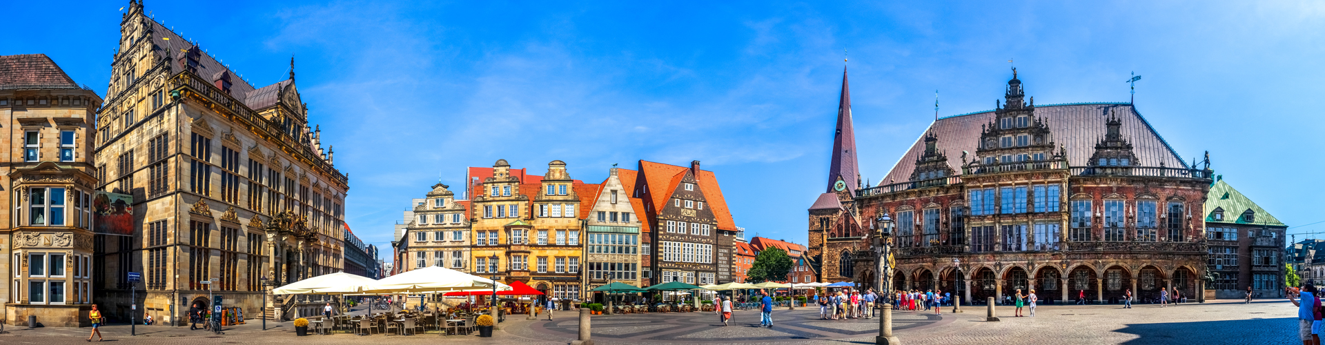 Market with timbered houses in Bremen