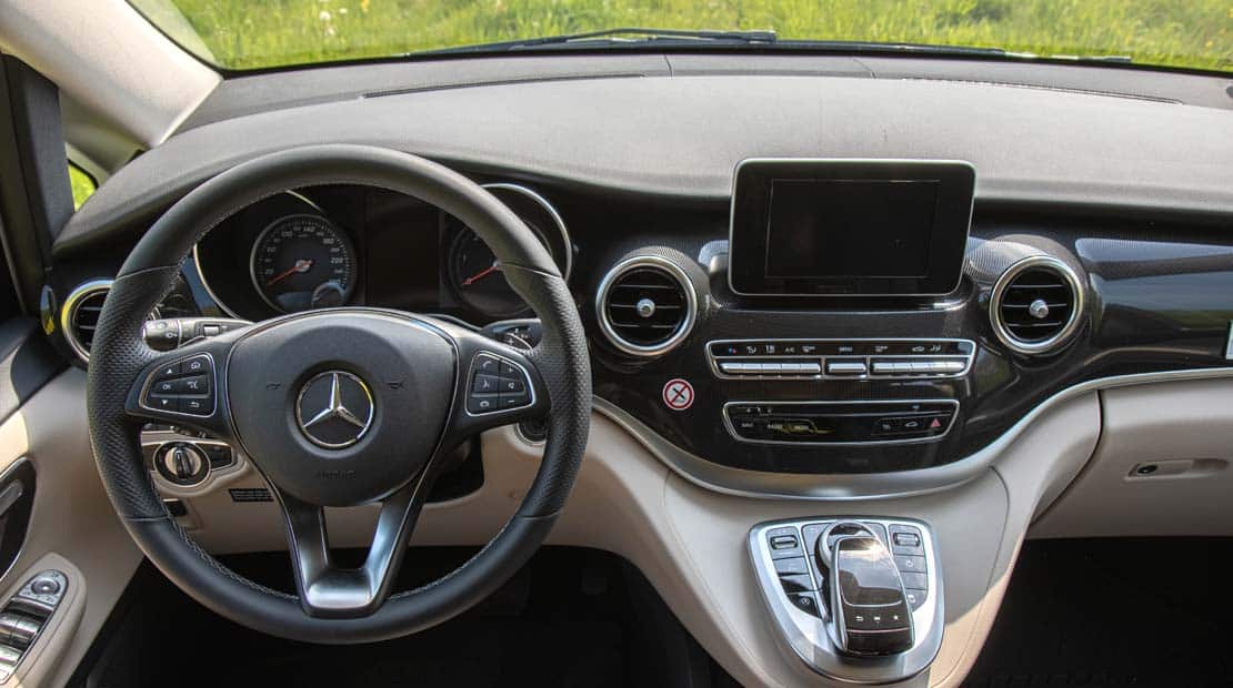 Alquilar Mercedes Marco Polo Salpicadero