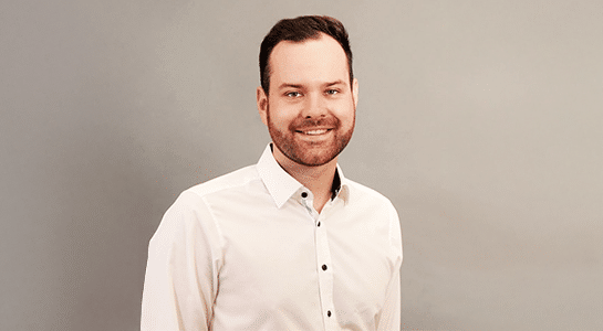 Professional picture of roadsurfer sales manager Max.